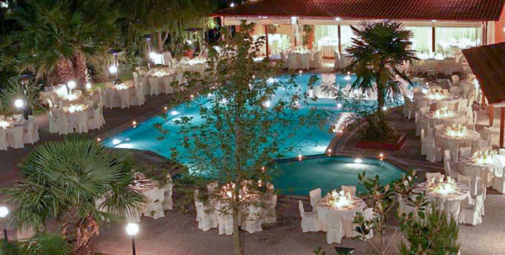 Four Seasons Hotel contacts