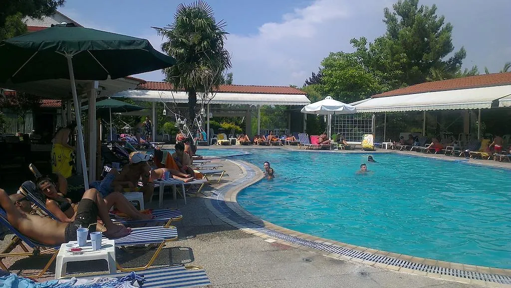 Four Seasons Hotel Trilofo