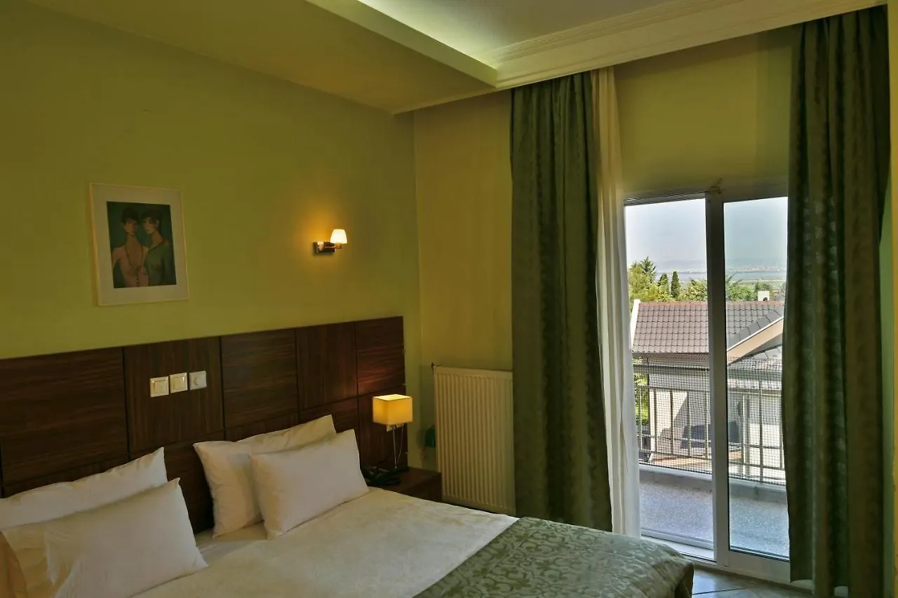 Four Seasons Hotel Trilofo