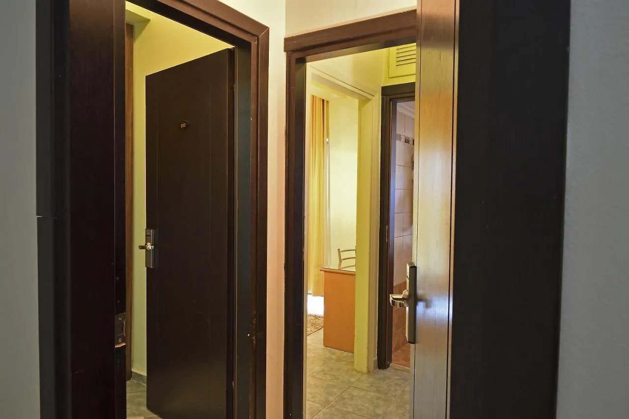 Four Seasons Hotel Trilofo